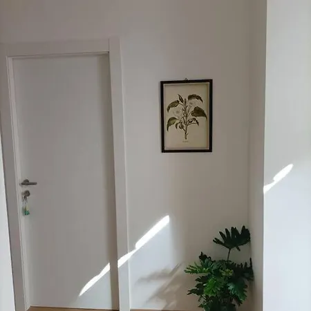 아파트 Loving My 1 - Deliziosa Mansarda In Centro 고리치아